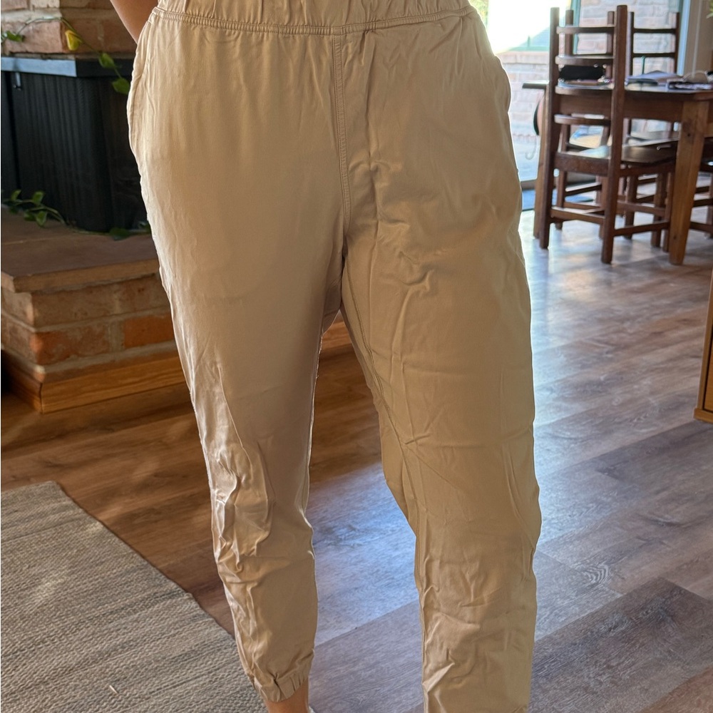 Lulu Lemon Beige Joggers - Women’s- Size 12